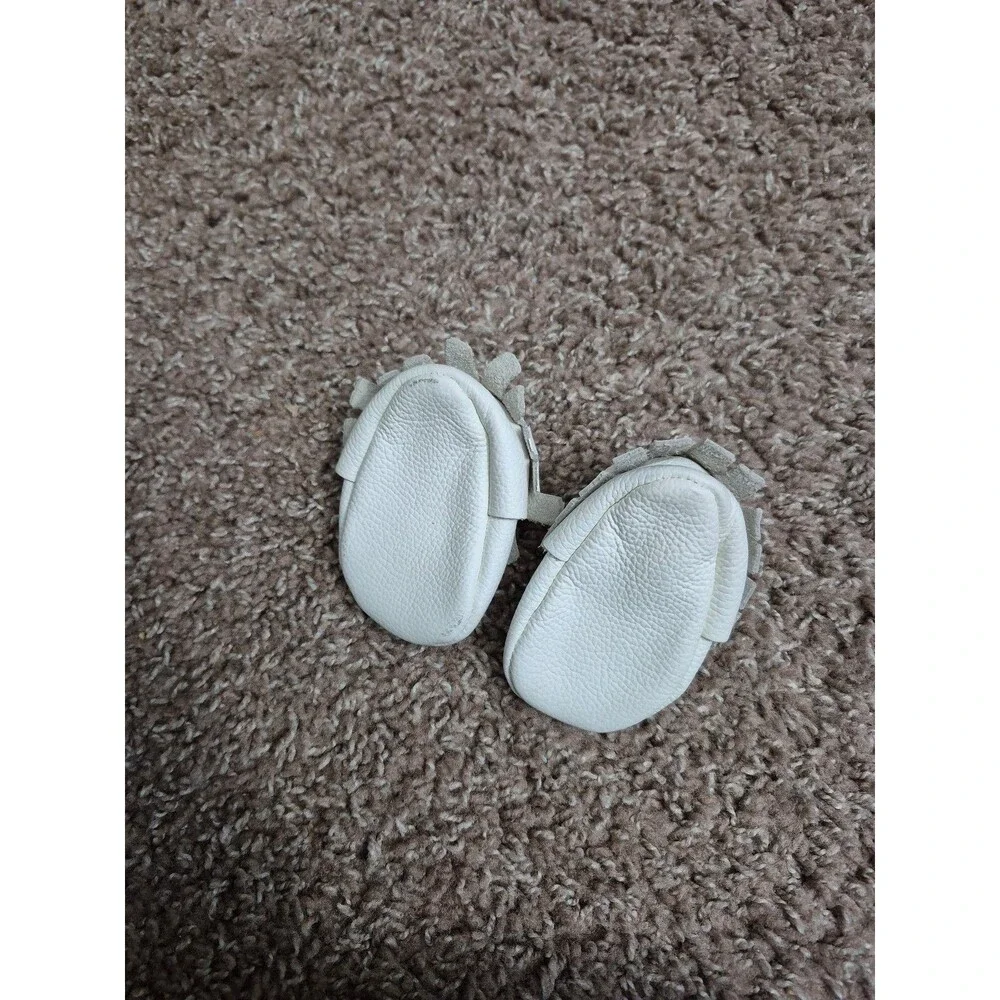 Birdrock baby infant leather moccasins size 2 - white